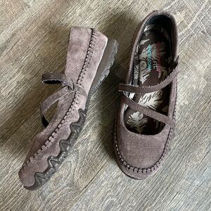 Sketchers leather mary jane chocolate brown memory foam shoes